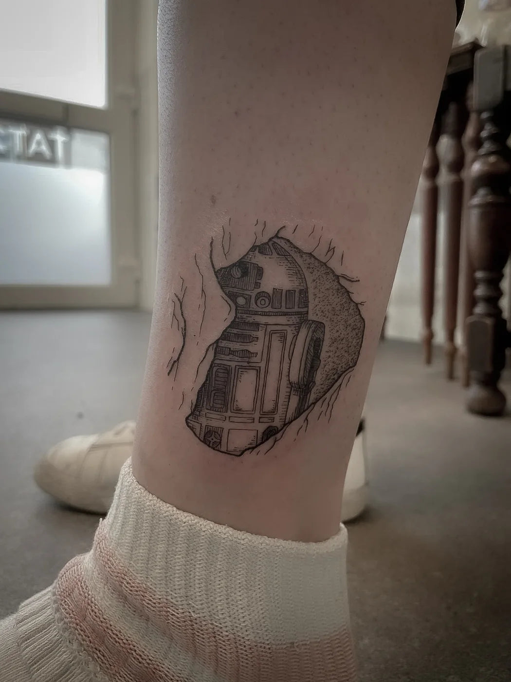 Helmet illustration tattoo